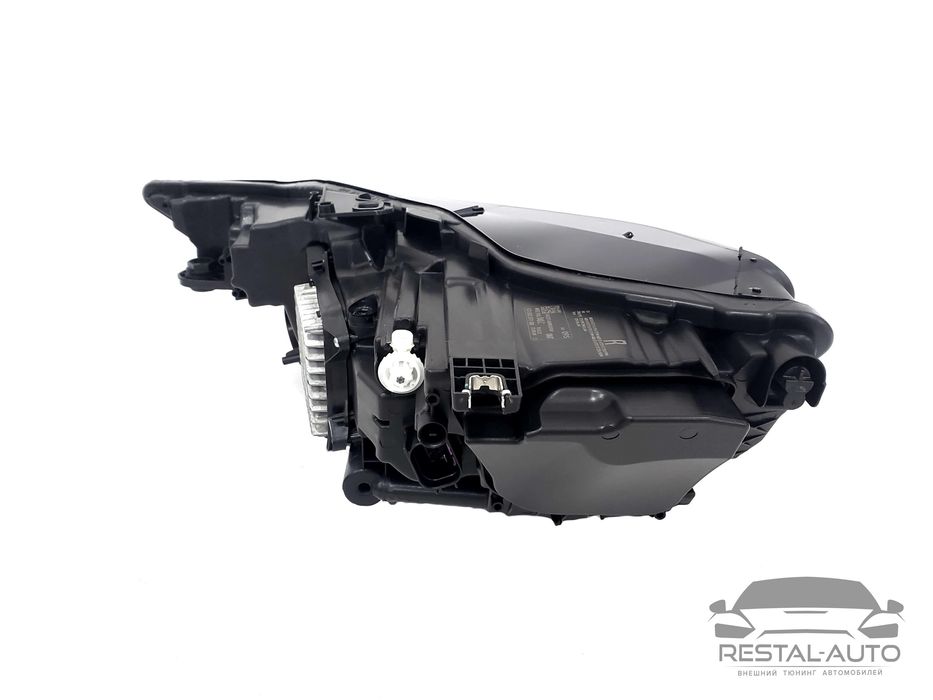 Передние Full LED фары Audi A6 C8 2018-2022 года оптика