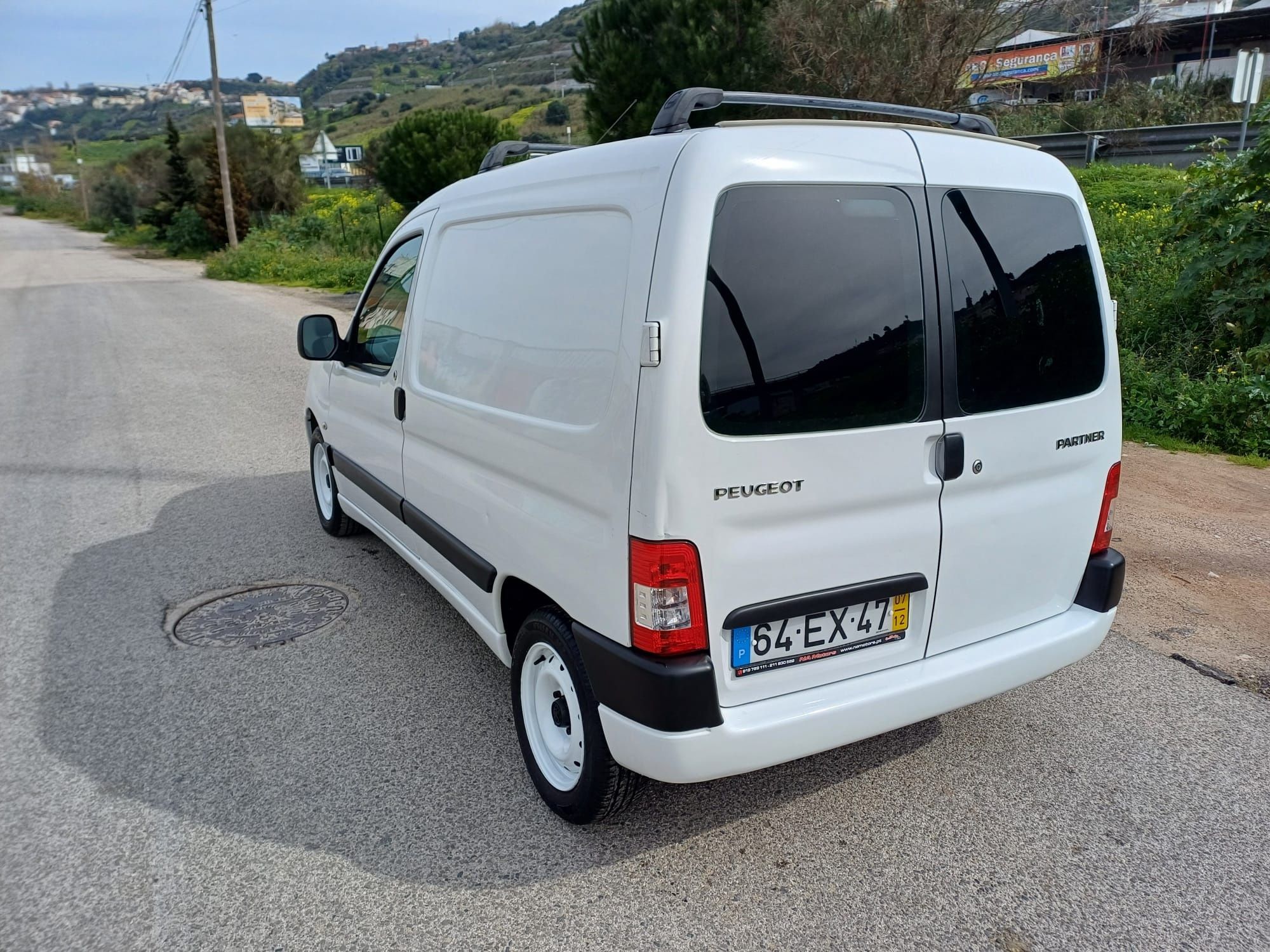 Peugeot Partner 1.6 hdi caixa fibrada