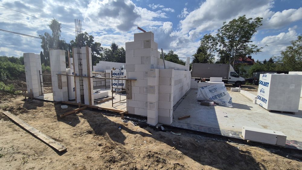 Budowa Domow stany surowe murowanie posadzki przemysłowe