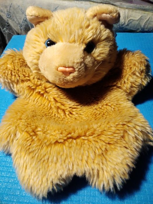 Игрушка кот для домашнего театра.