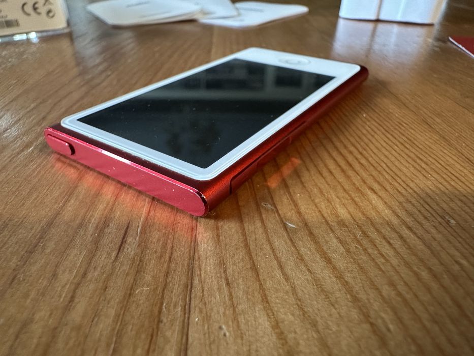 iPod Nano 7 Product Red