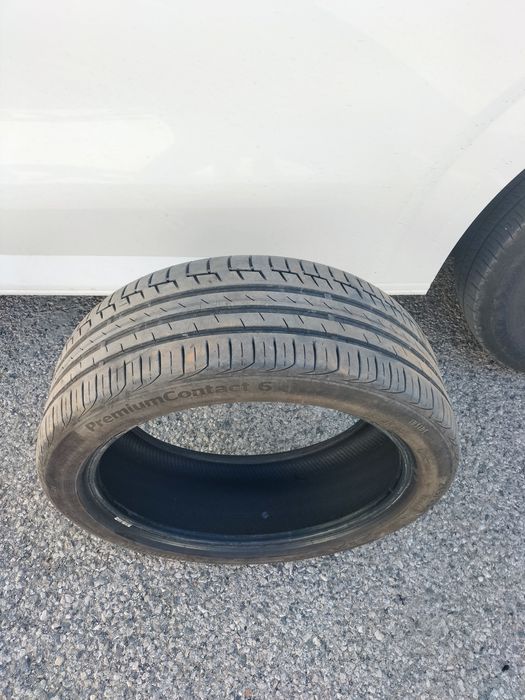 Vendo pneu continental