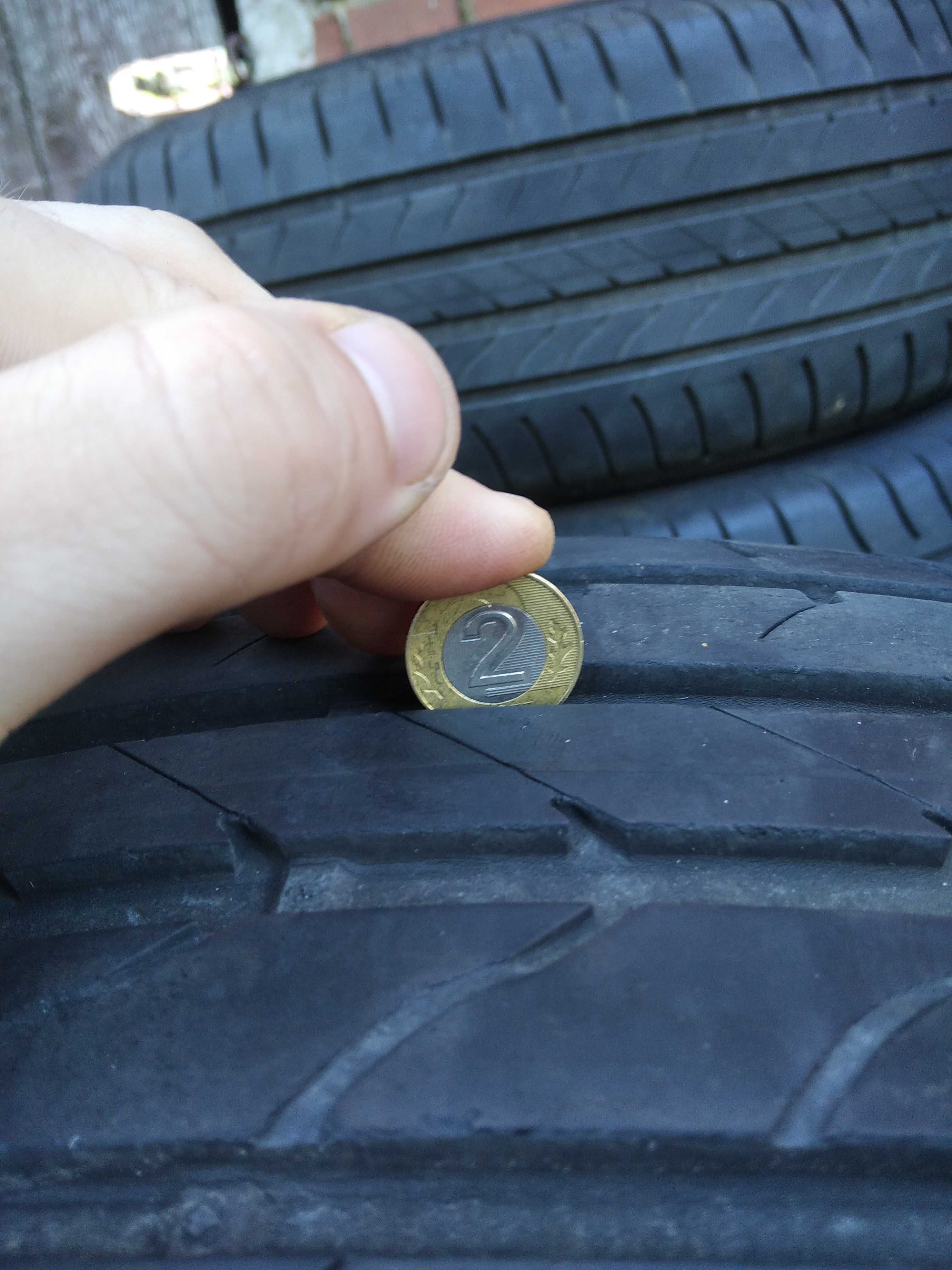 Komplet Opon  Goodyear EfficientGrip 235\55R17 Lato