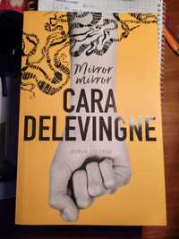 Mirror mirror de Cara Delevingne