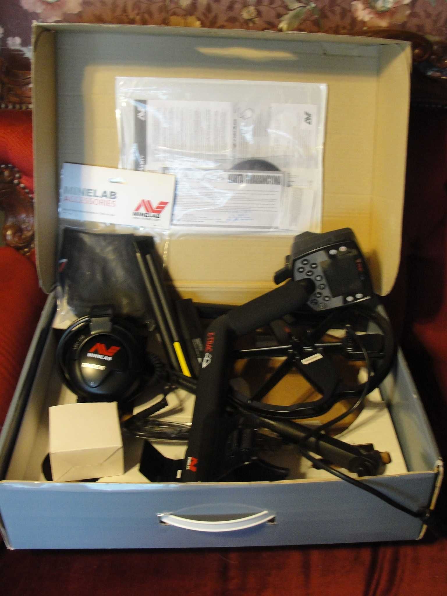 Wykrywacz metalu Minelab E-trac