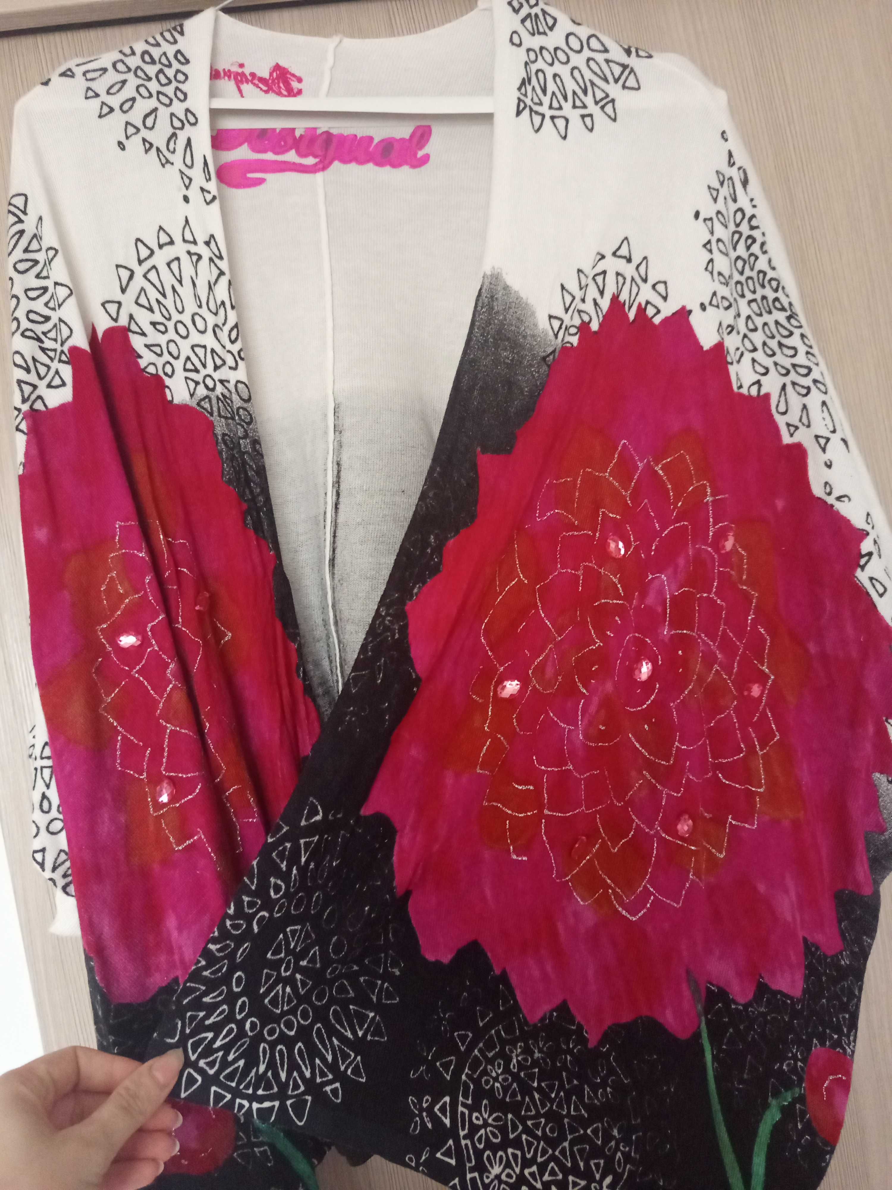 Narzutka sweter desigual kwiaty oversize 38 uniwersalna