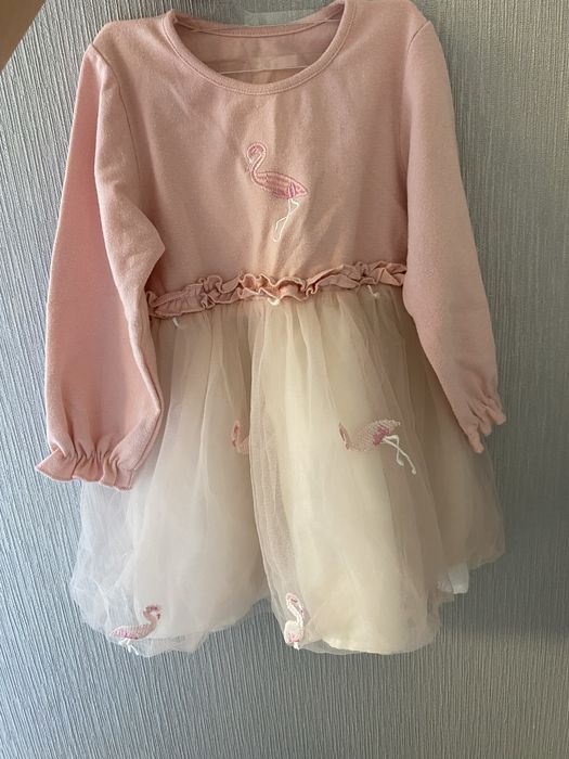 Святкові сукні 2,3,4,5,6 рочків