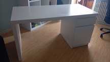 Продам письменный стол Ikea Malm