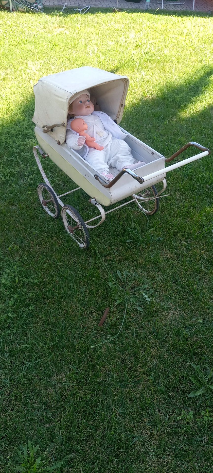 Carrinho de bebé vintage para decoração