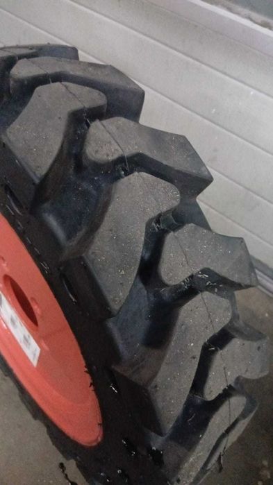 Koło opona pełna solid 5.70-12 Bobcat S70 wózek widłowy bliźniak