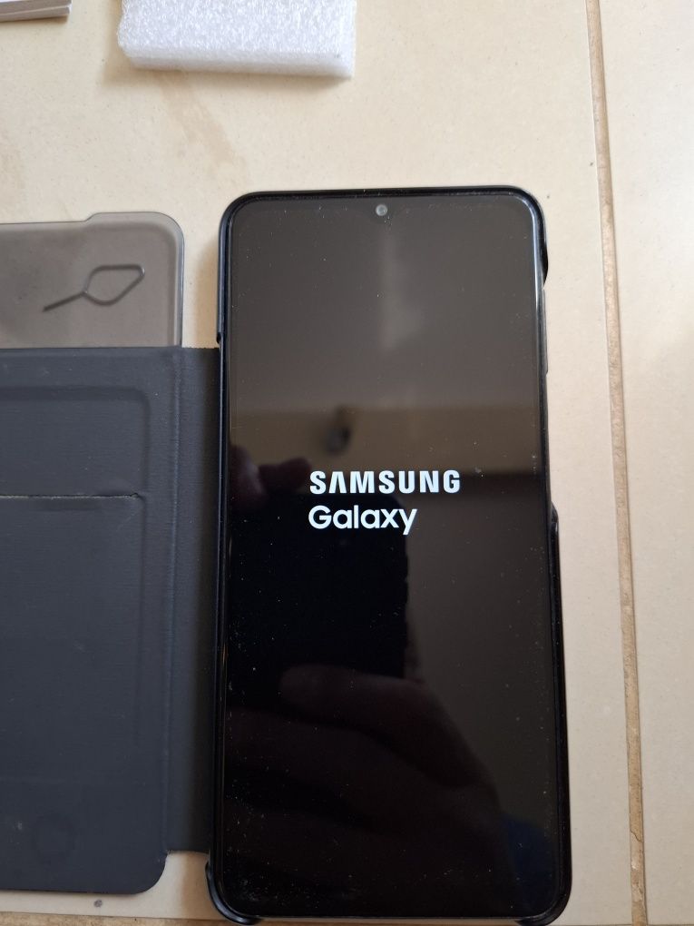 Paragon Smartphone telefon SAMSUNG GALAXY A32  słuchawki bezprzewodowe