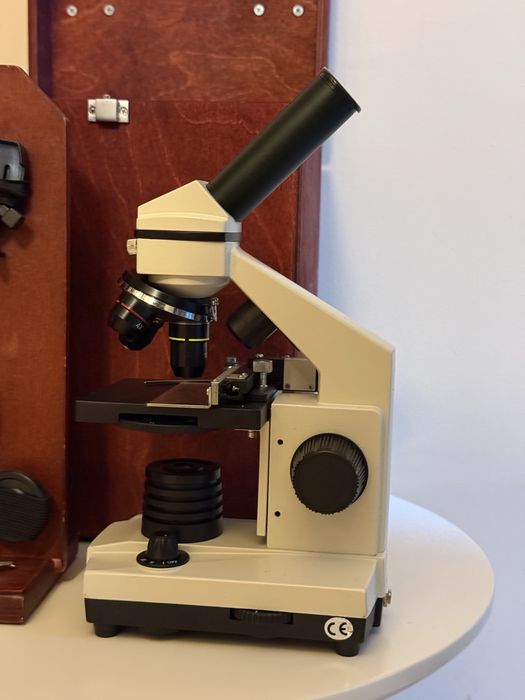 Microscópio BioLux 20x - 1280x Bresser