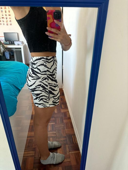 Saia com padrão da Shein