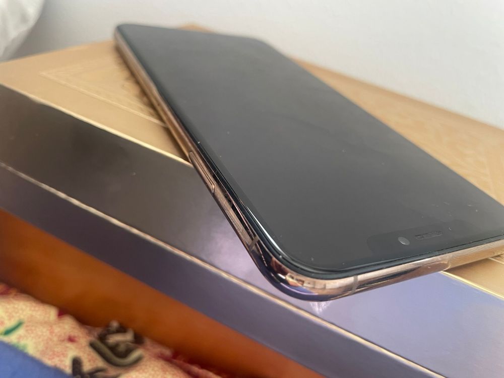 iphone xs max dourado