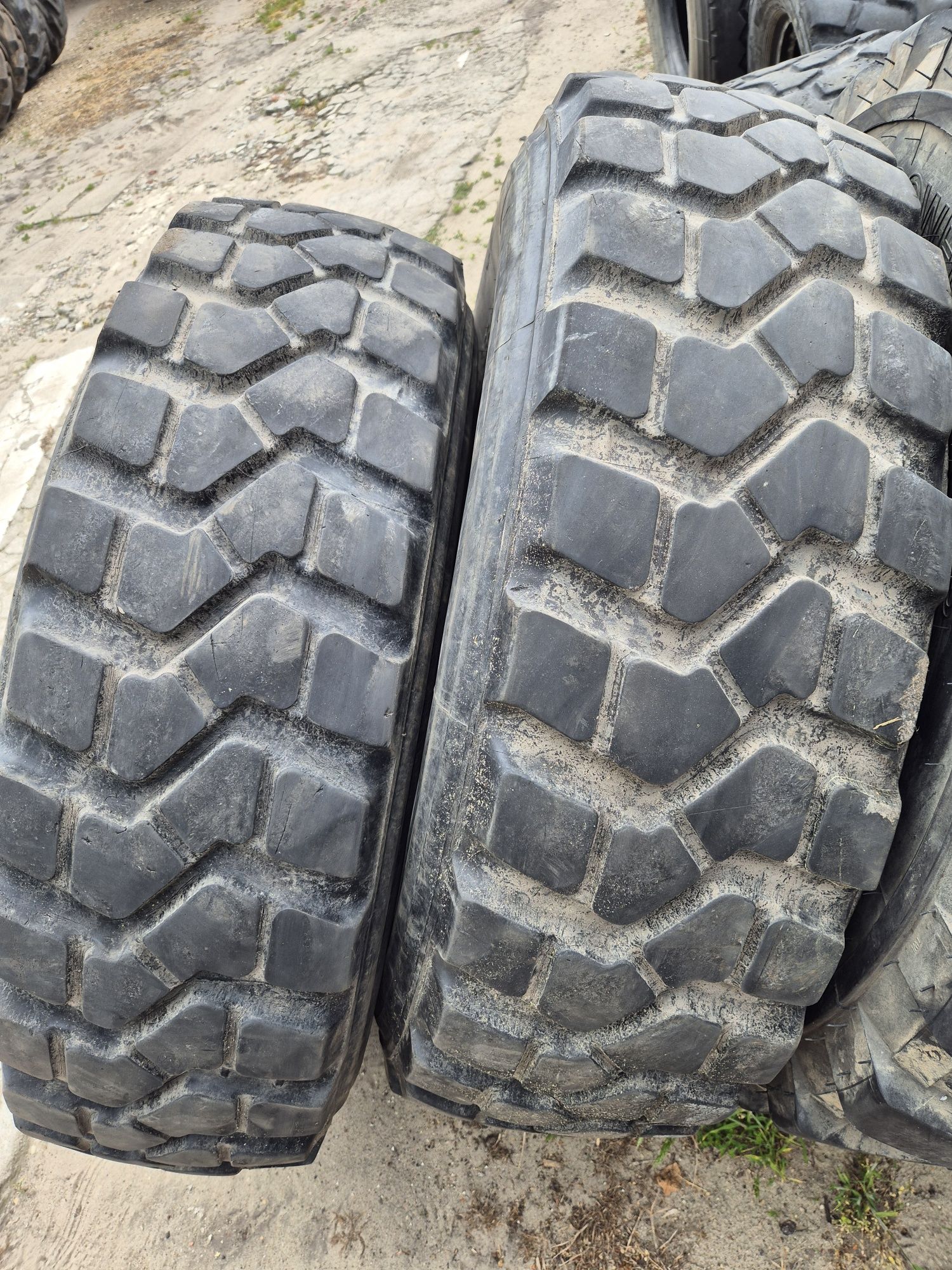 Opony 365/80r20  365/80-20