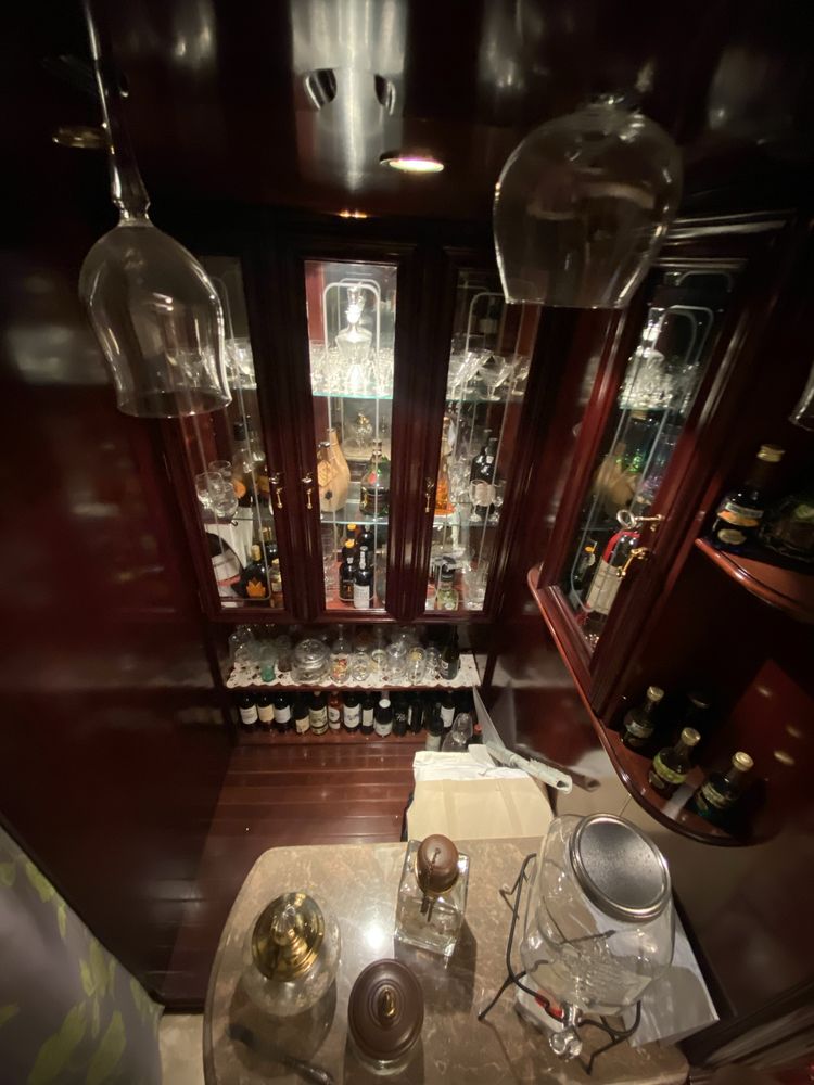 Bar em madeira.