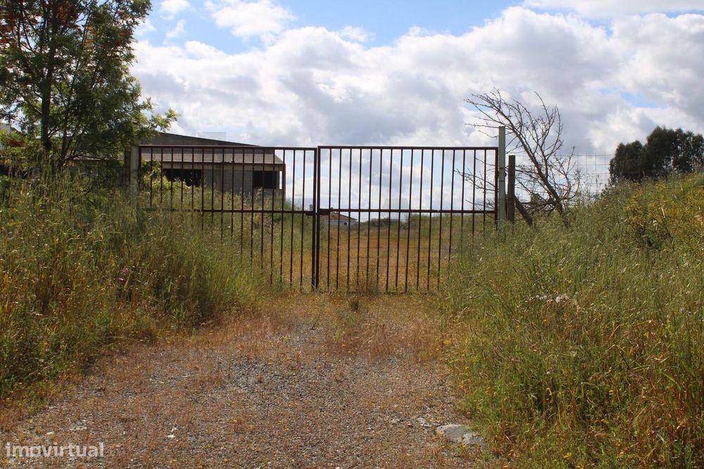 Terreno Rústico com  11.174 m2 em Beja com Viabilidade Urbanística , i