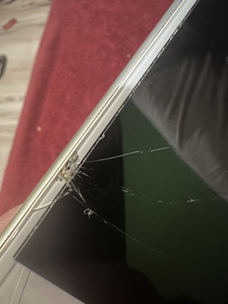 Iphone sliver  8 64gb