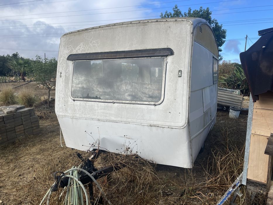 Vendo roulote caravana sem documentos