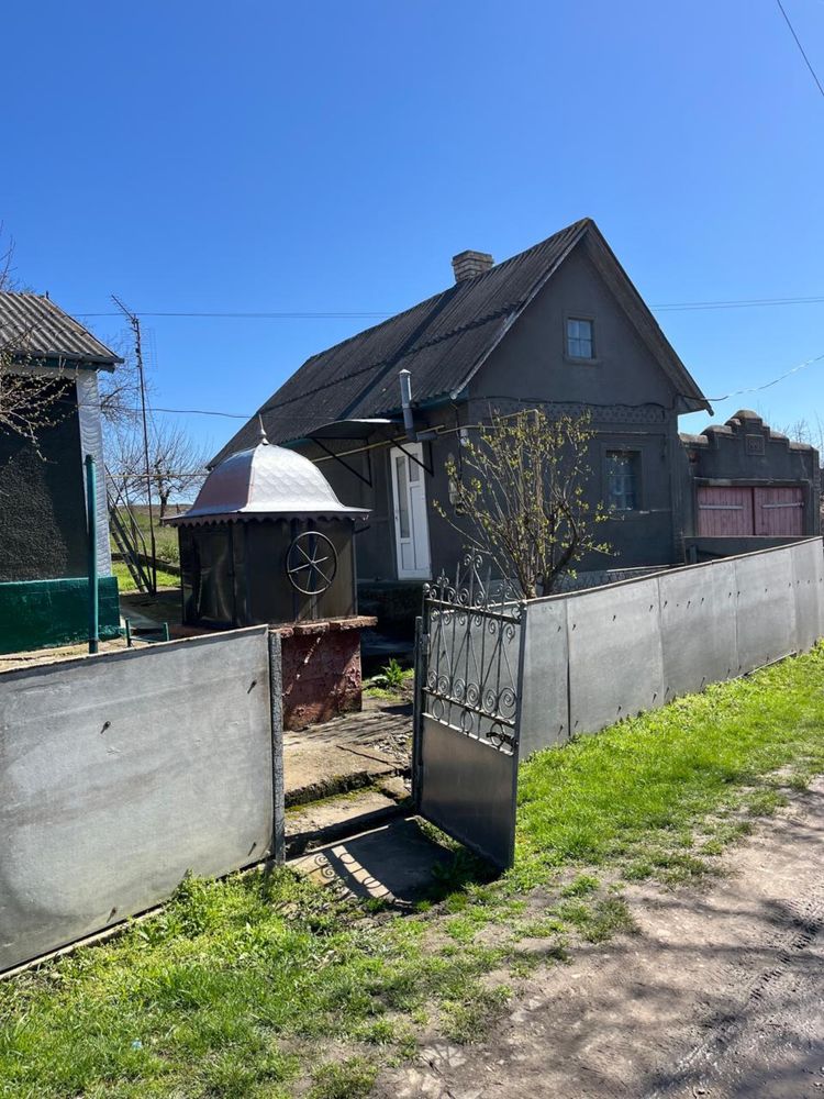 Будинок + земля (Новоселицький Район Село Слобода)