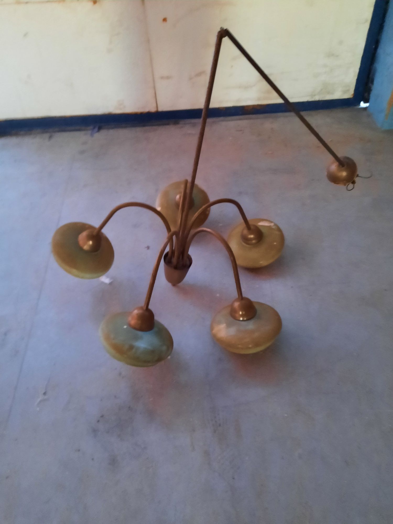 Zabytkowa lampa.