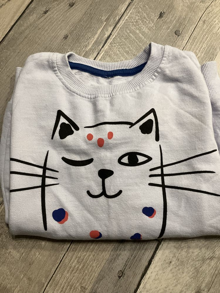 Jasnoniebieska bluza z kotem