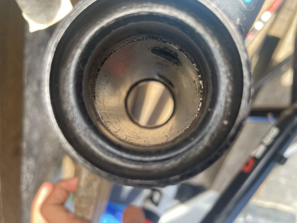 vendo 2 quadros de bicicletas e mais algumas peças á parte .