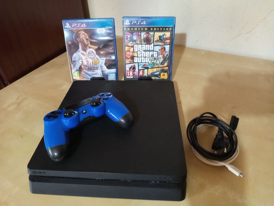 Consola Sony PlayStation 4 Slim Com Comando Original GTA V e FIFA
