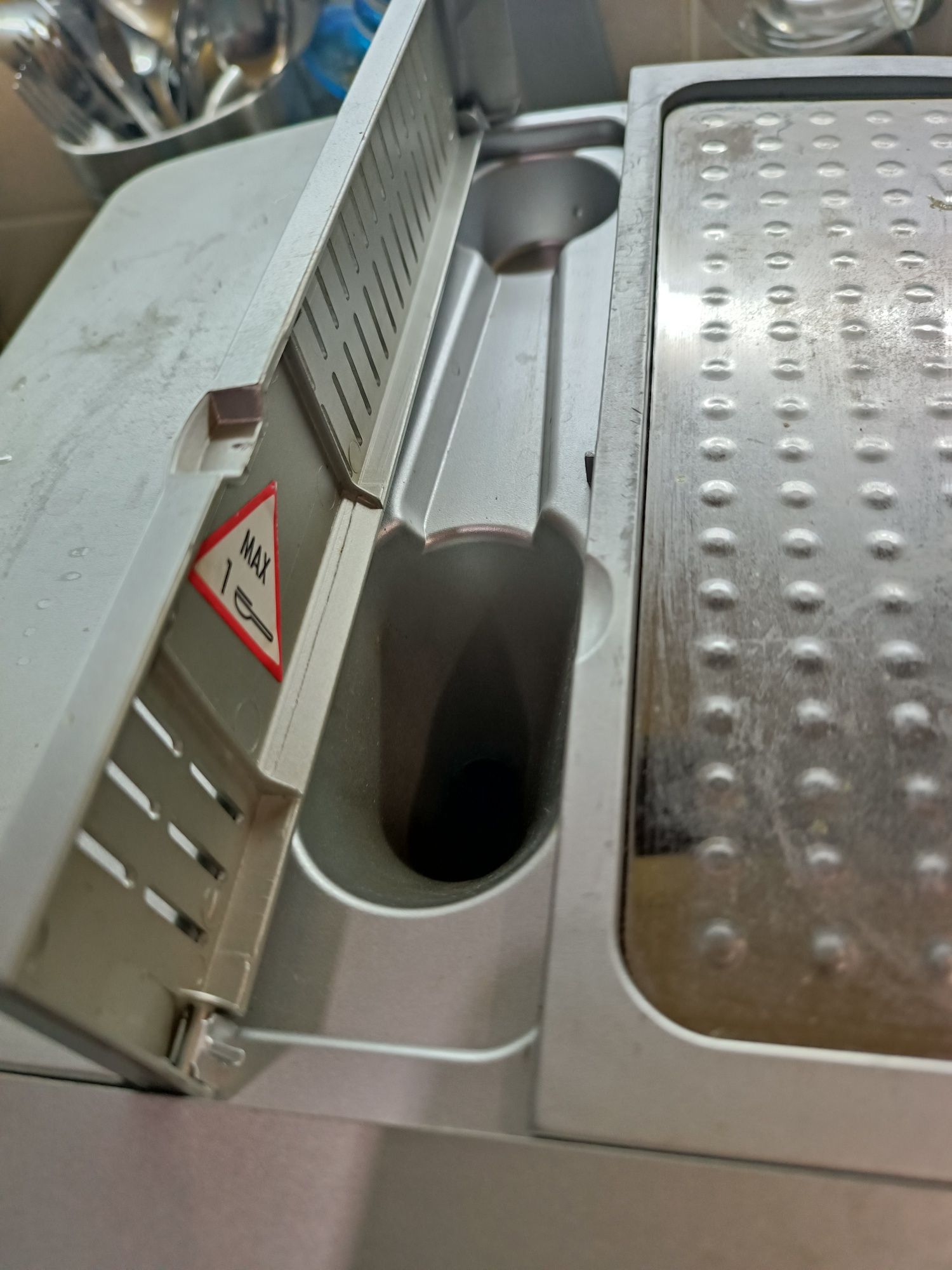 DeLonghi ESAM 4400 Magnifica