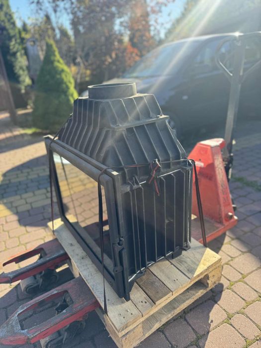 Sprzedam kominek nowy