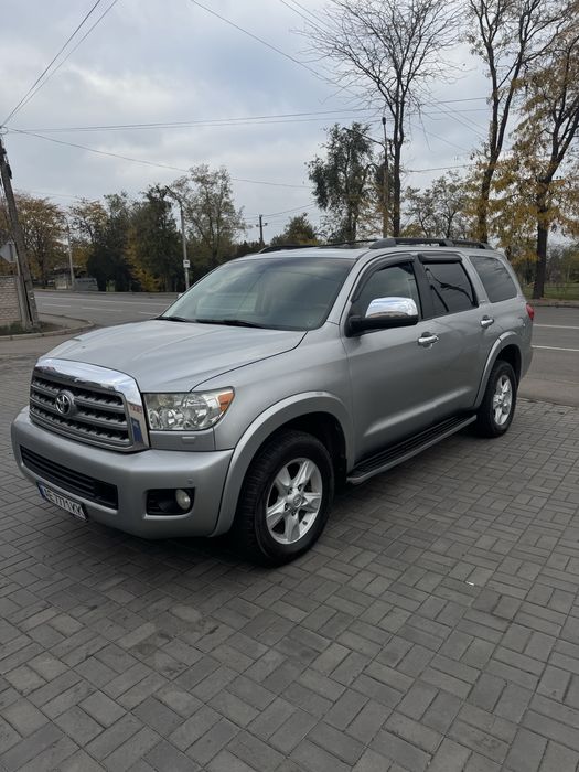 Toyota sequoia platinum