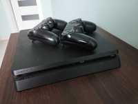 PlayStation 4 z padami