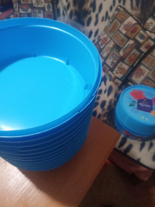 Пластиковые коробки от сладостей