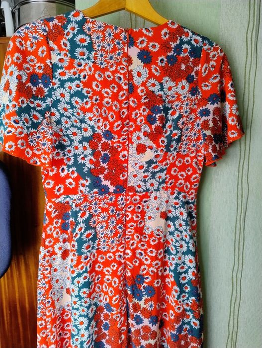 Сукня , плаття  .