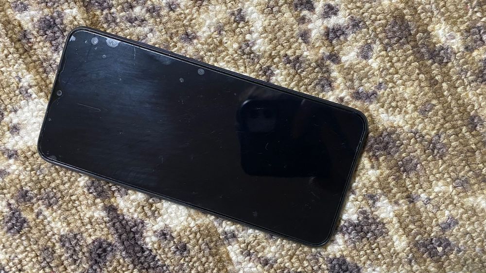 Продам телефон у гарному стані