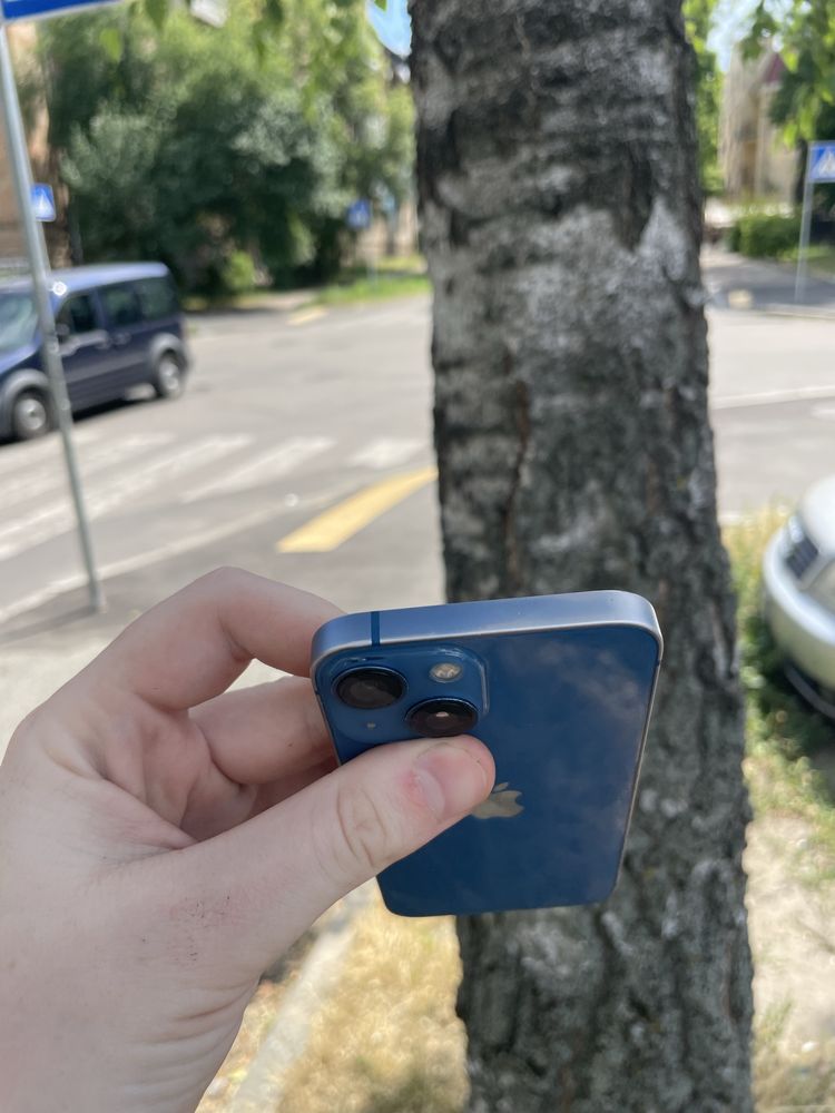 Продам iphone 13 mini 256 gb (айфон 13 мини 256 гигабайта)