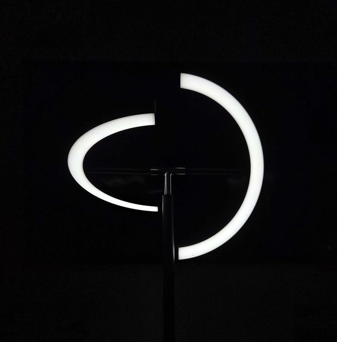 Lampa LED stojąca / podłogowa