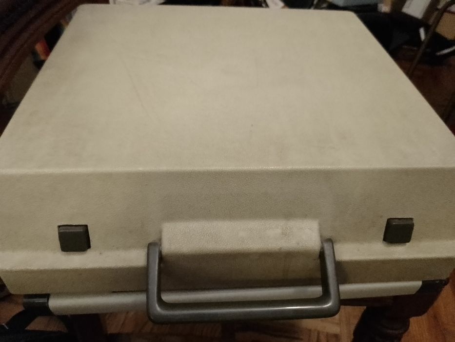 Deseja fazer TiC tIc TiC?Maquina escrever TBM Luxe20E-Moeda5e3EDesde3E