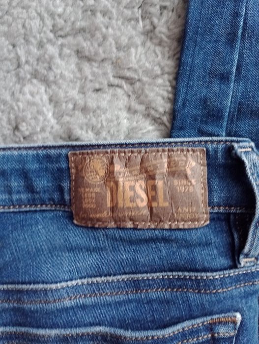 Damskie jeansy Diesel XS