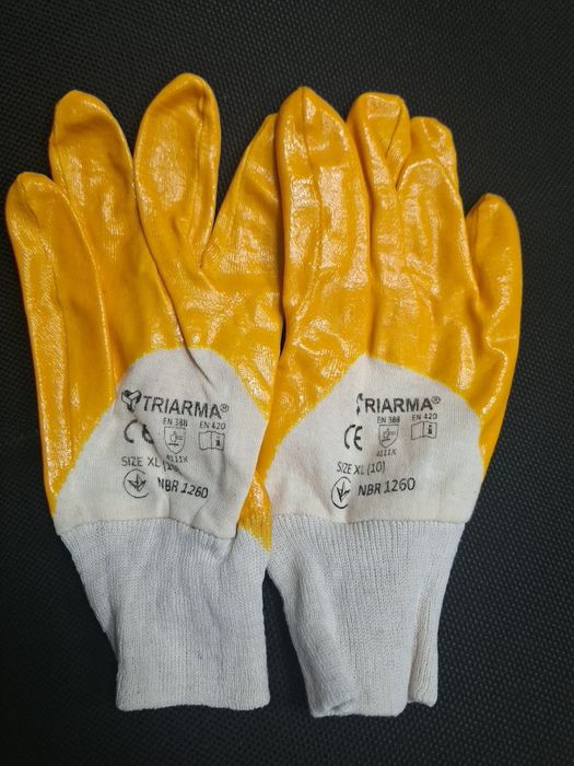 Прорезиненые перчатки TRIARMA