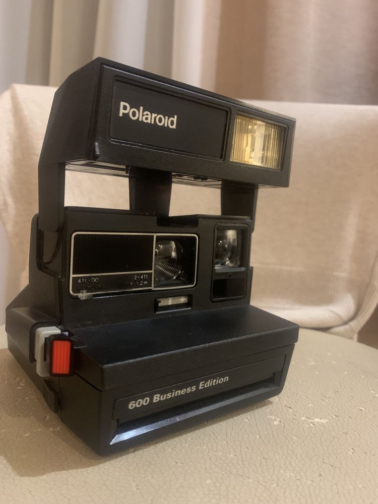 Продам Polaroid 635