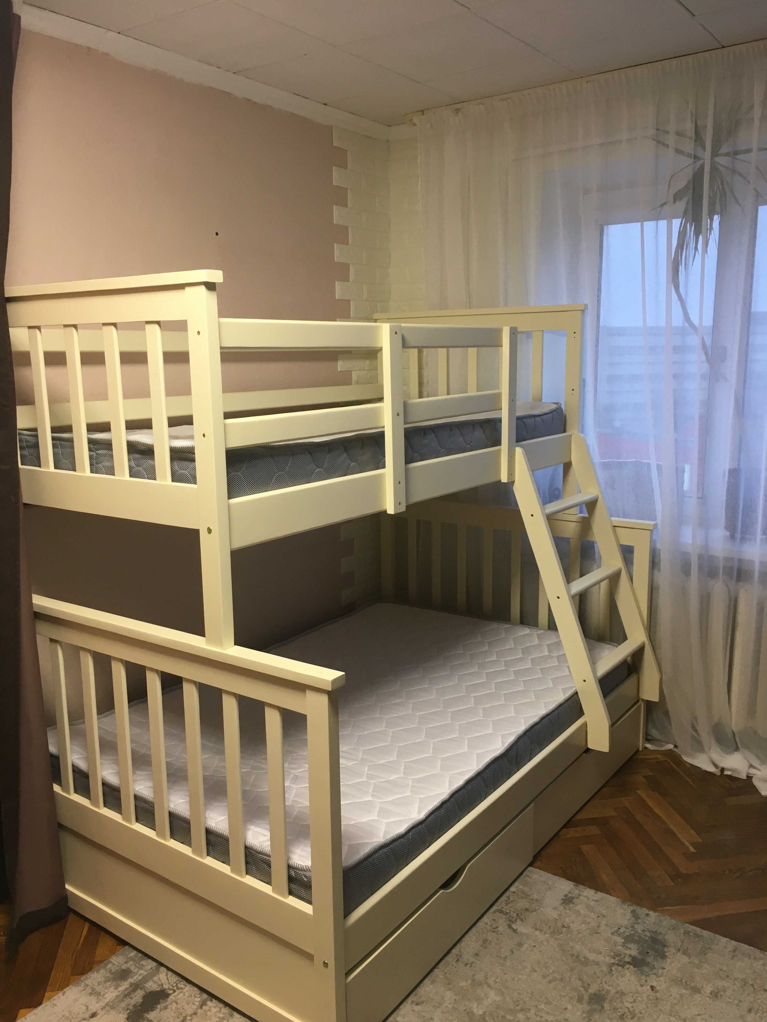 Двухповерхове ліжко, сімейне Олімп з дерева. Трьохмістне для дітей