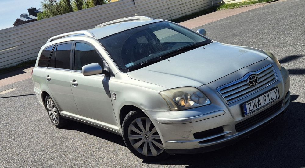 Toyota Avensis 2.0d 14 lat W 1 rodzinie zadbana