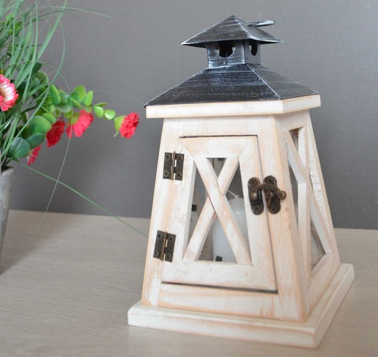 Ліхтар декоративний дерев"яний.Дизайн інтер'єру