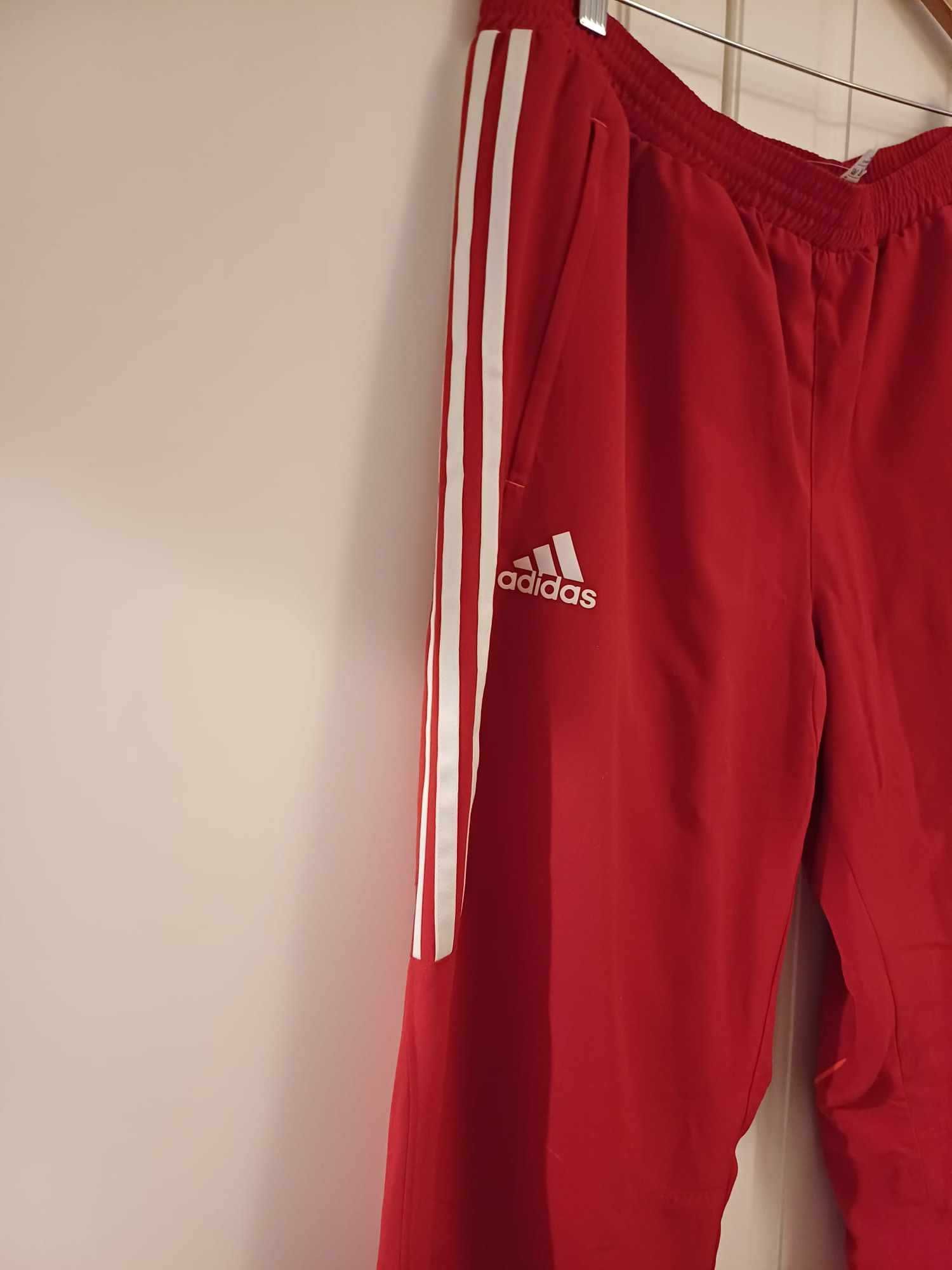 Spodnie Adidas z metką