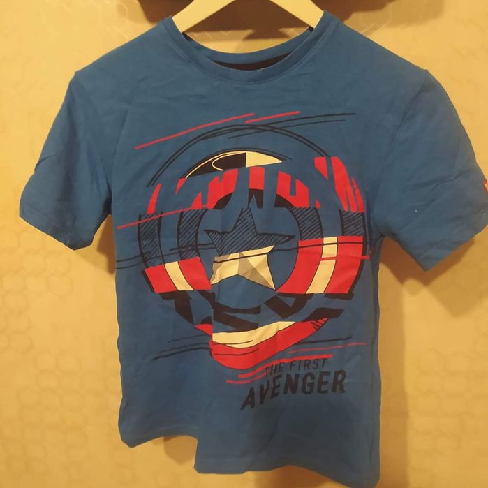 T-shirt matki Avengers róż. 146-152