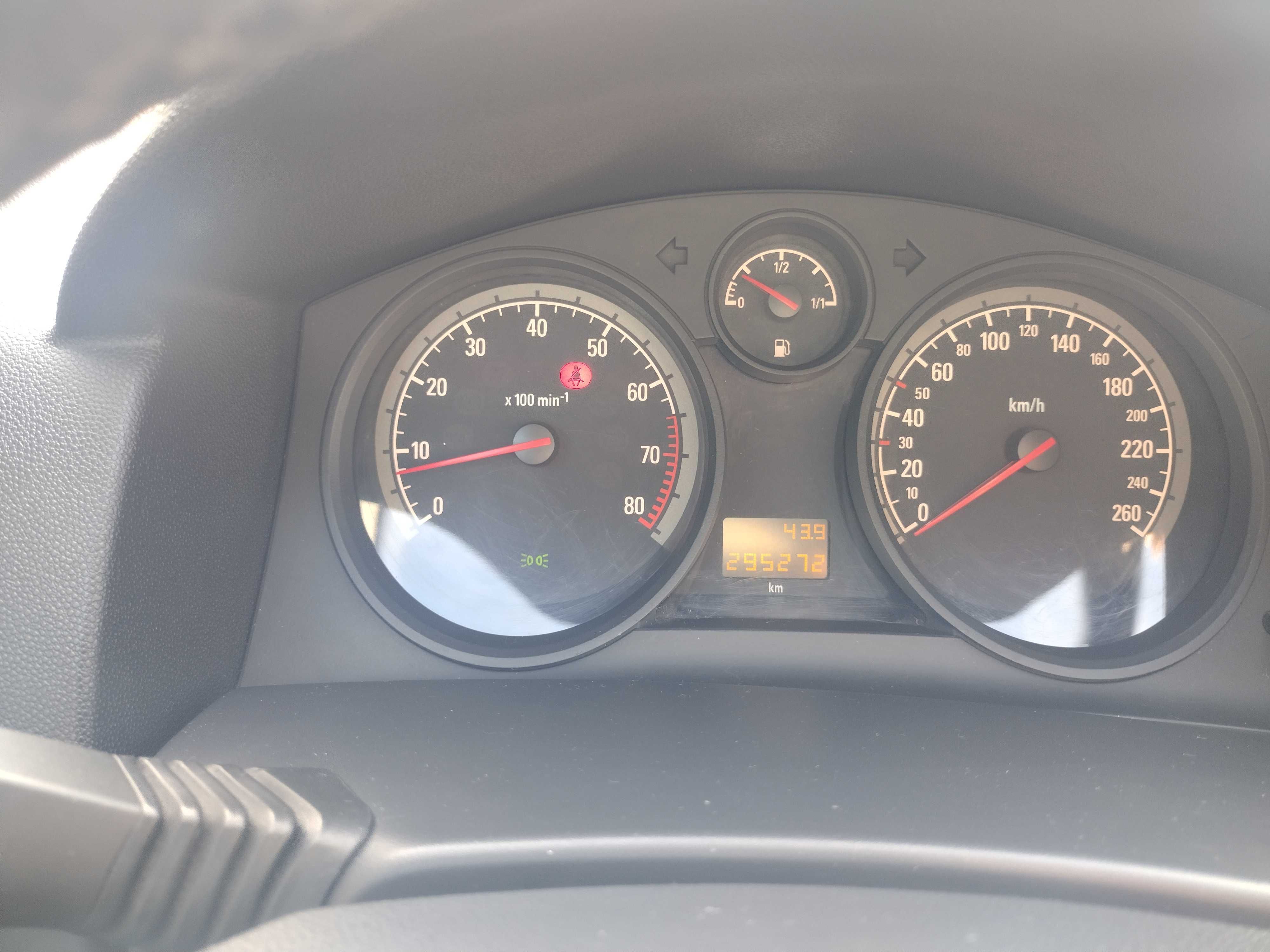 Opel astra h  2010 rok sprawne LPG i Klimatyzacja
