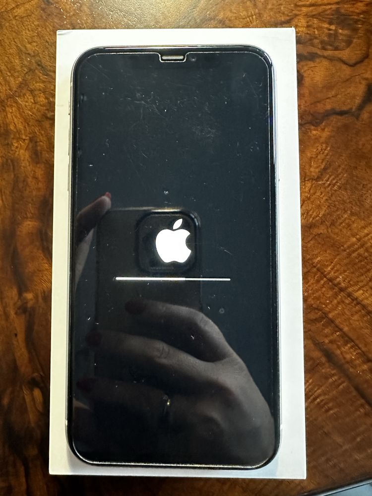 iPhone 11, biały