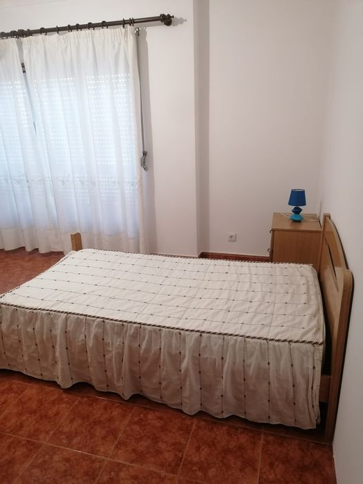 Quarto para alugar em Tomar junto às piscinas municipais