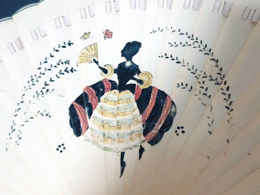 Lindo antigo leque de mala em celuloíde pintado à mão